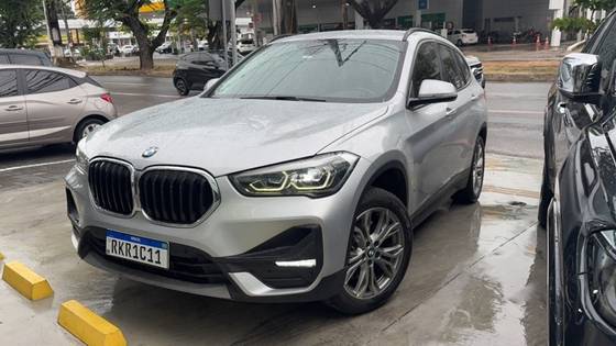 BMW X1 2.0 16V TURBO ACTIVEFLEX SDRIVE20I 4P AUTOMÁTICO BMW X1 2.0 16V TURBO ACTIVEFLEX SDRIVE20I 4P AUTOMÁTICO